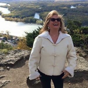 Meet your Posher, Lori